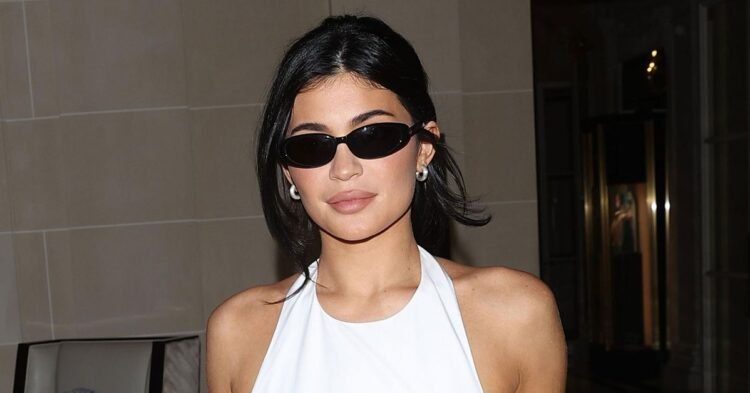 Kylie Jenner hizo que las chanclas lucieran elegantes en Italia