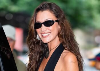 Bella Hadid lució dos de las principales tendencias de bisutería del verano