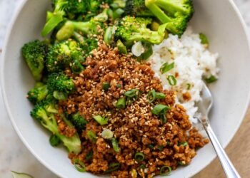 Carne de res y brócoli veganos | Platos de la dietista Debbie