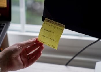 La COVID-19 puede dejar una marca duradera en el cerebro, especialmente en las personas mayores