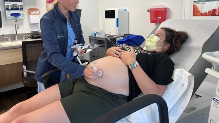 Los hospitales rurales reducen las unidades de parto y de trabajo de parto a medida que disminuye la demanda: Photographs