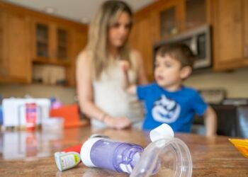 Se suspende un medicamento popular para el asma, lo que deja a algunos pacientes en apuros: inyecciones